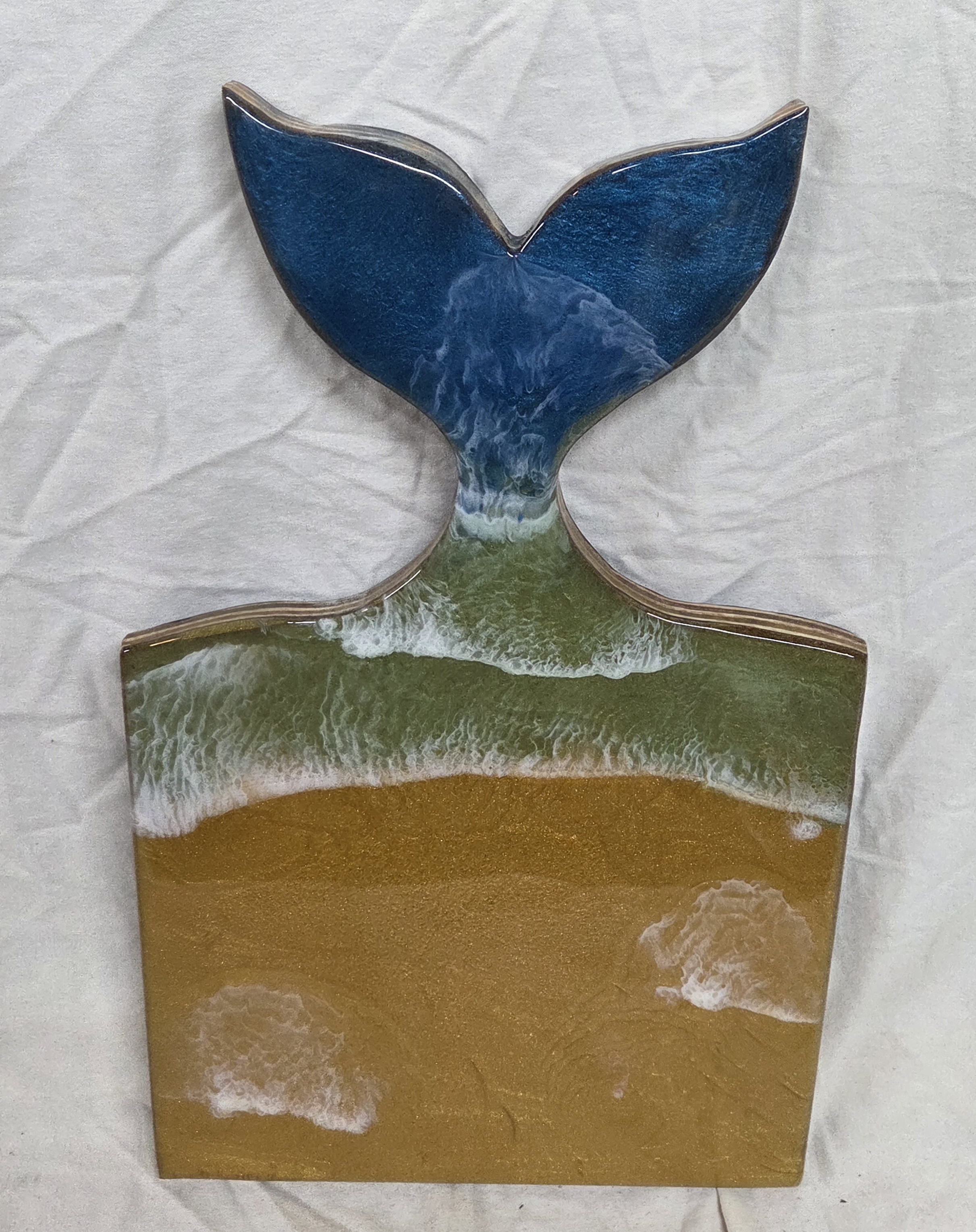 whale tail serving tray